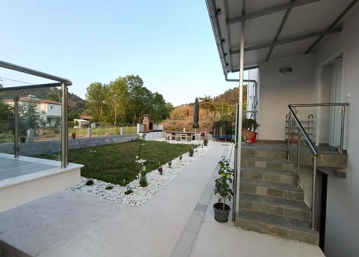 Oxana Case de vacanță